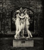 stutgard-museum_3-graces-04_94_duotone_lr copy.jpg